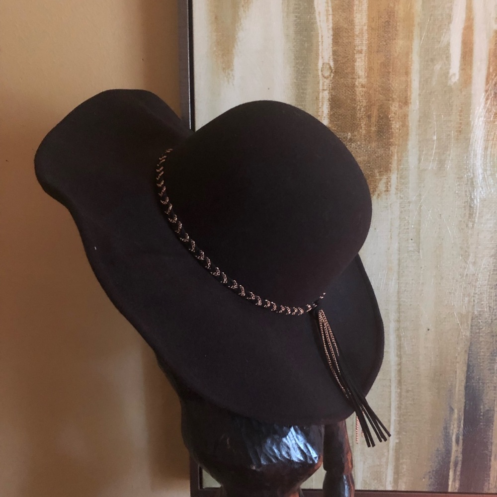 Wide Brim Floppy Black Hat.